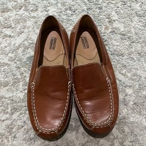 Boys dress shoes 5.5 worn twice